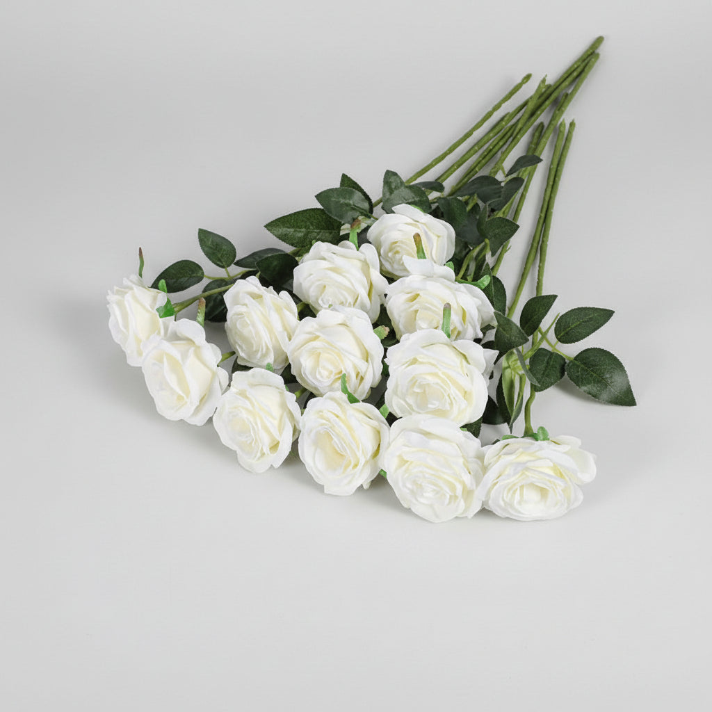 Bouquet di rose rosse artificiali per la festa della mamma, decorazione per la casa