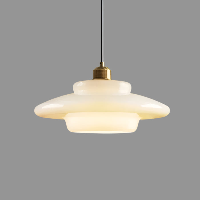 Závěsná lampa z mléčného skla pro moderní interiéry a styl poloviny století