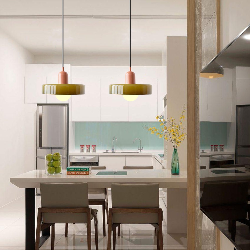 Lampada a sospensione nordica con aspetto in vetro retrò per spazi moderni e colorati