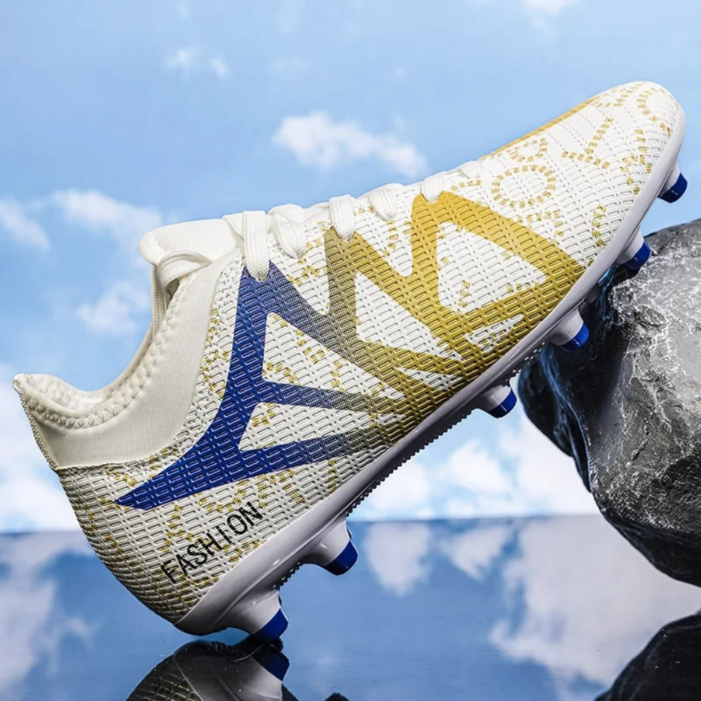Ultra Light Training Soccer Cleats For Professional Play