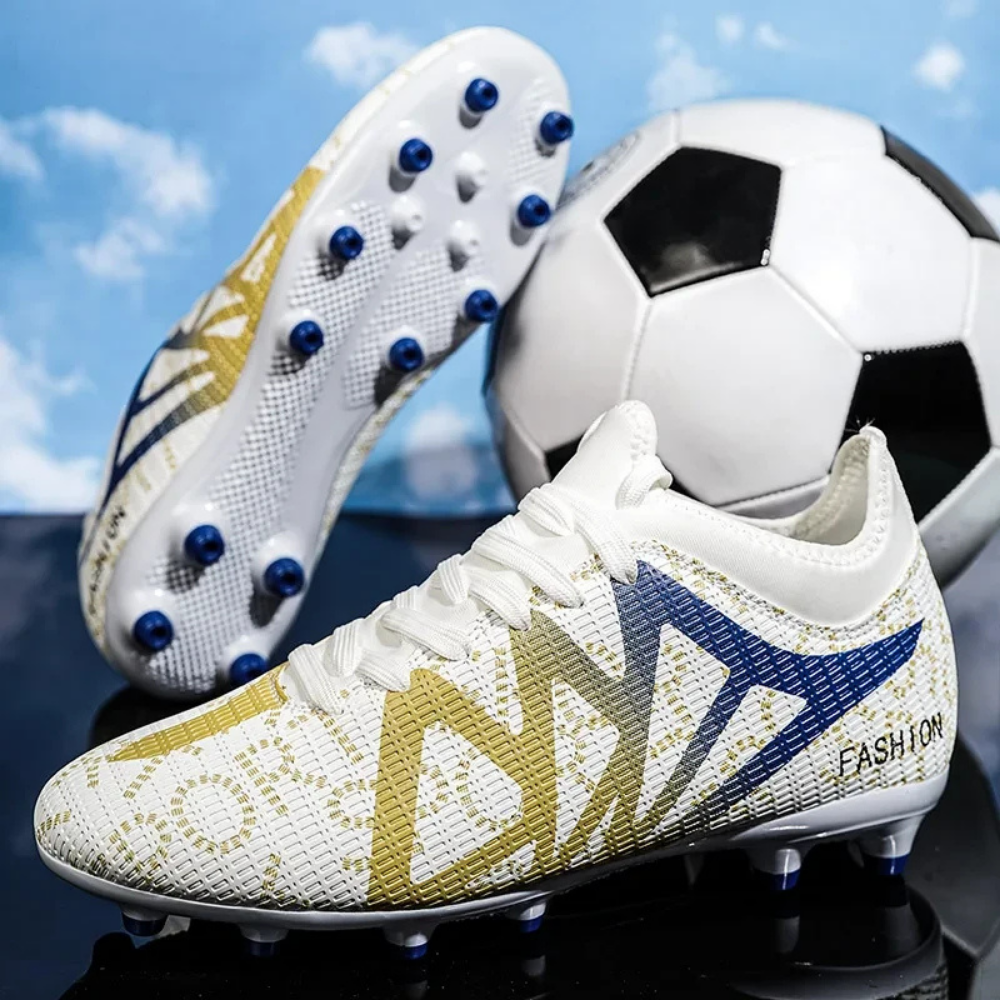 Ultra Light Training Soccer Cleats For Professional Play