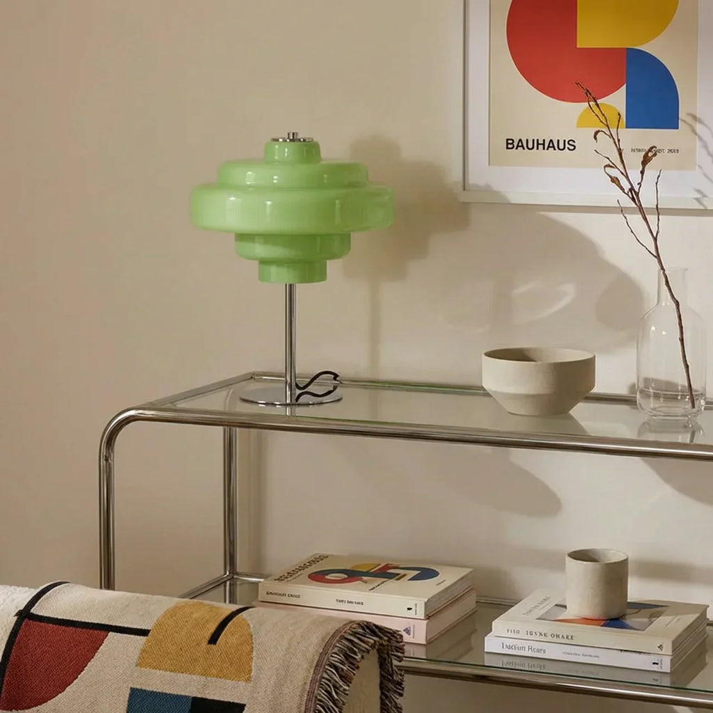 Barevná stolní lampa z barevného skla ve stylu Bauhaus | Rosalyssa
