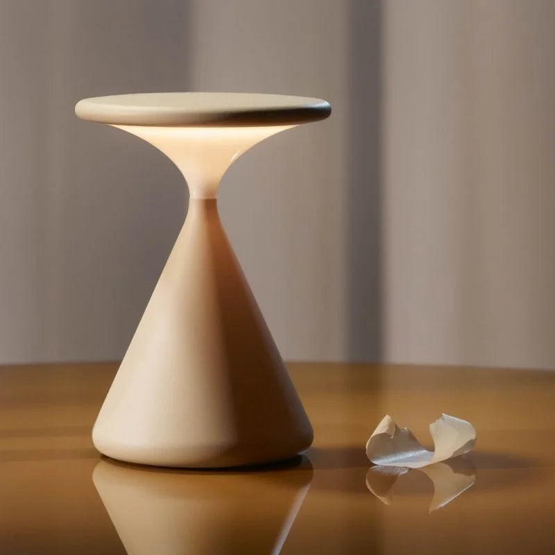 Candeeiro de Mesa Estilo Ampulheta Aurora com Luz Sem Fios