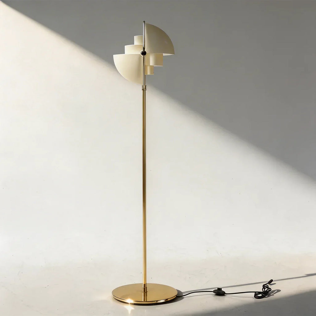 Lampada da pavimento direzionale in stile danese moderno per uso domestico | Rosalyssa