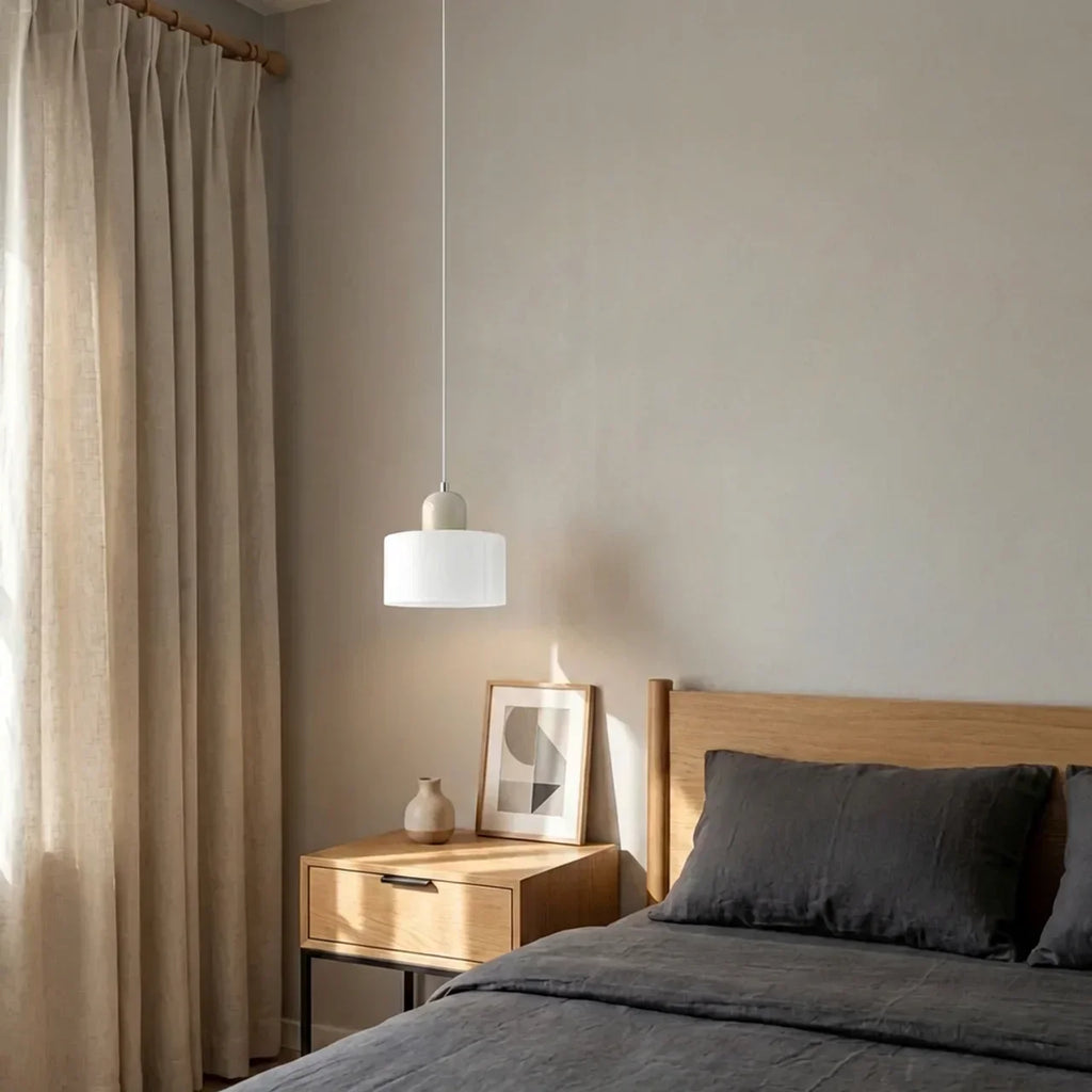 Glazen plafondlamp met verzonken montage en zachte gekleurde kap | Rosalyssa