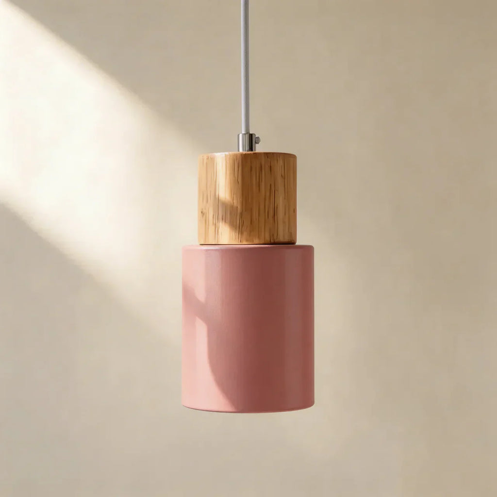 Die Aluminium-Zylinder-Hängeleuchte mit Holzdetail | Rosalyssa