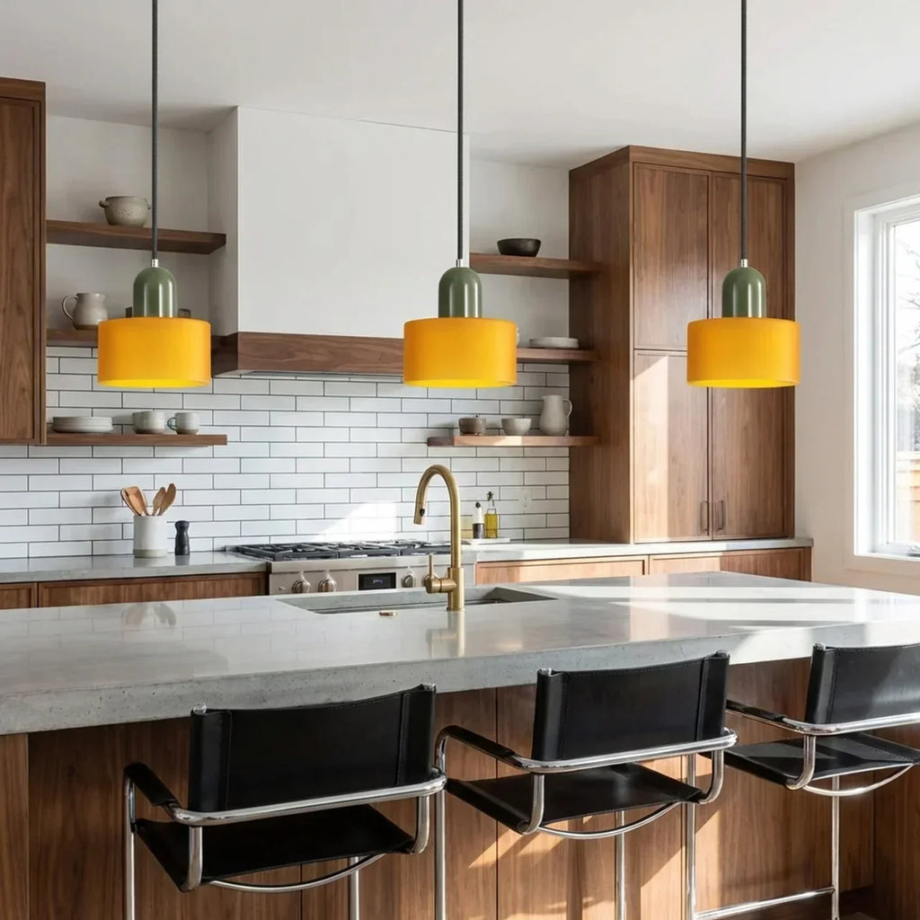 Glazen plafondlamp met verzonken montage en zachte gekleurde kap | Rosalyssa