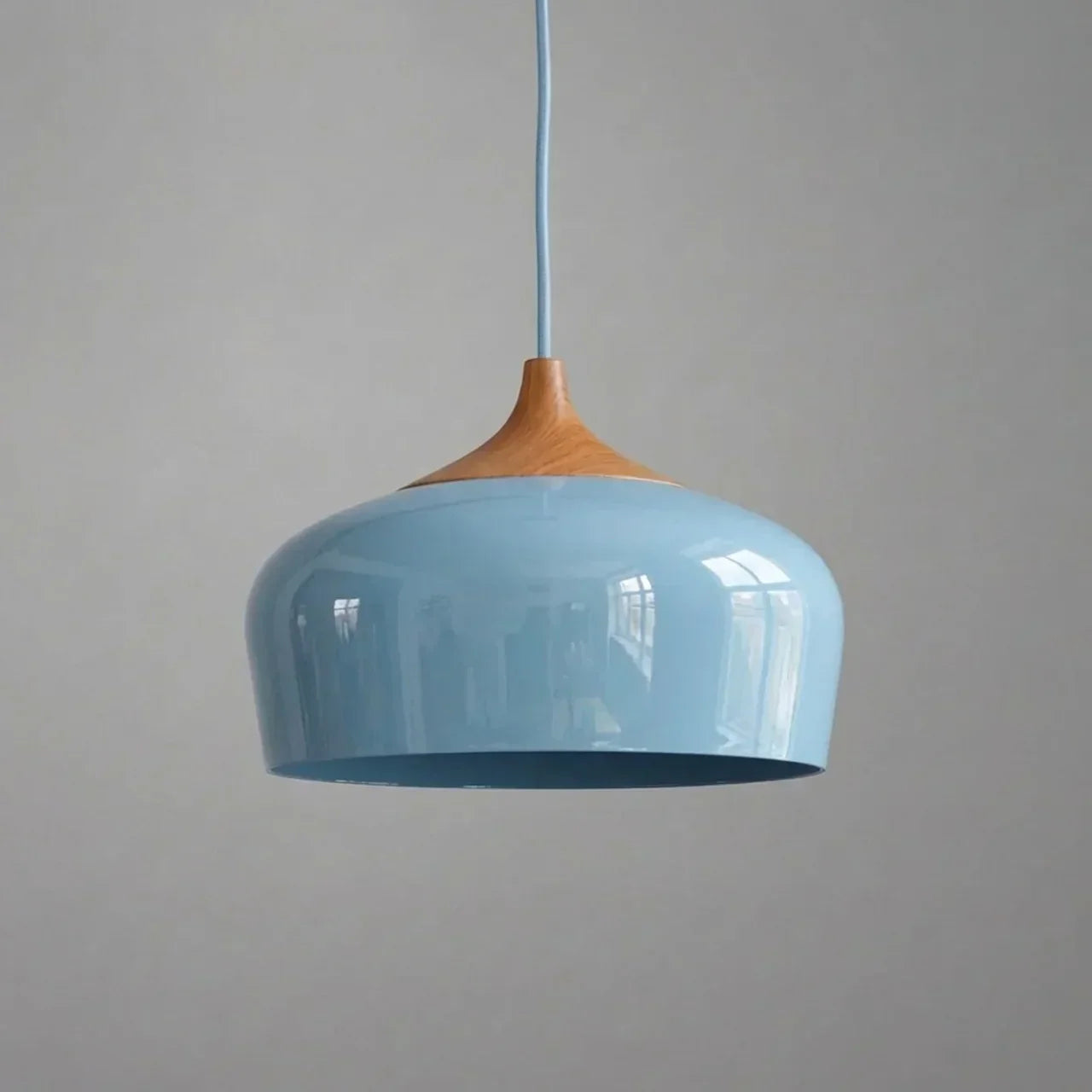 Pendant Light With Sculptural Shape Design In Metal And Wood | Rosalyssa