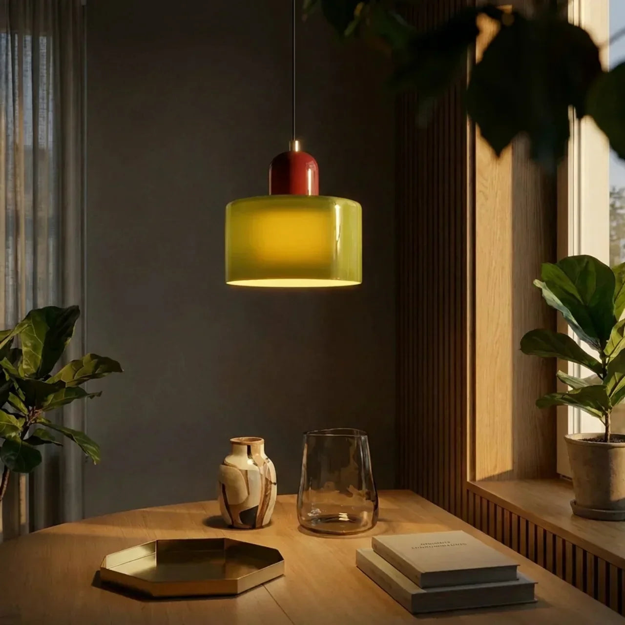 Glazen plafondlamp met verzonken montage en zachte gekleurde kap | Rosalyssa