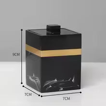 Czarna taca prezentacyjna z marmuru Regal z złotą obręczą do łazienki