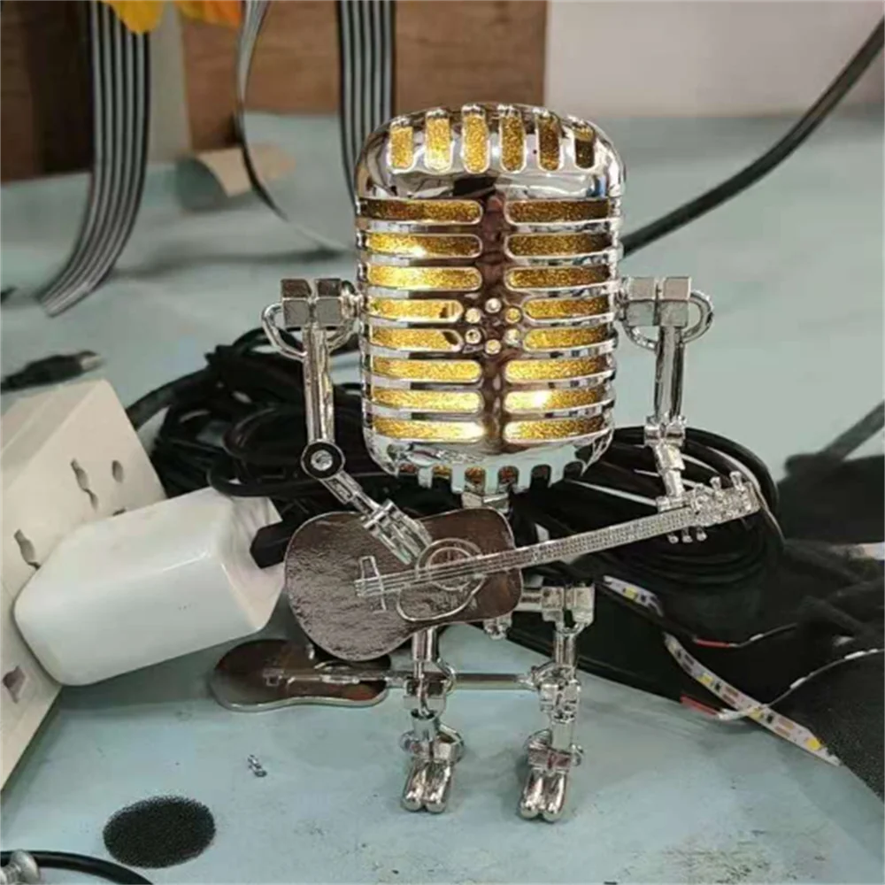 Lampa de masă LumaForge Robot pentru chitară cu lumină caldă reglabilă