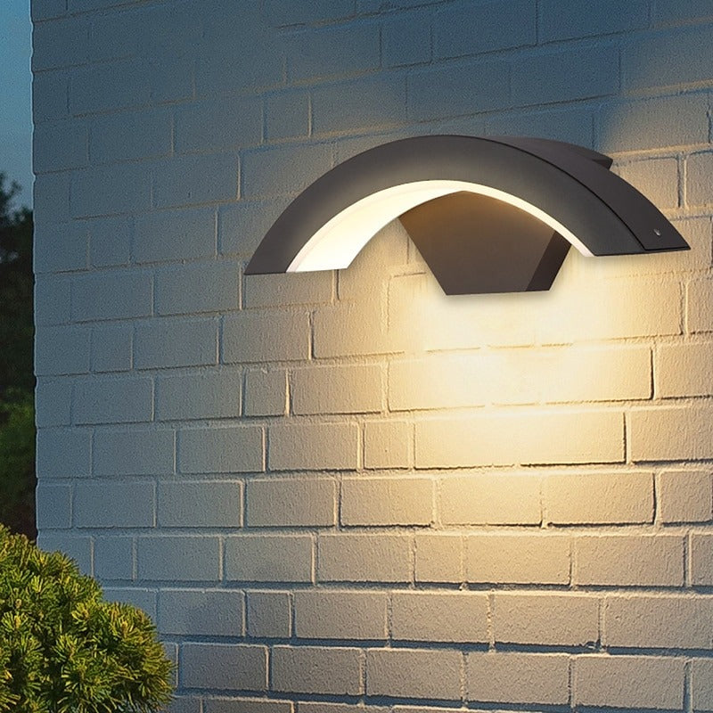 ضوء جداري خارجي أنيق للشرفة والحديقة مقاوم للماء بمعيار IP65 مع إضاءة LED