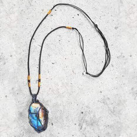 Mystical Labradorite Dragonheart Necklace - Aris | Rosalyssa