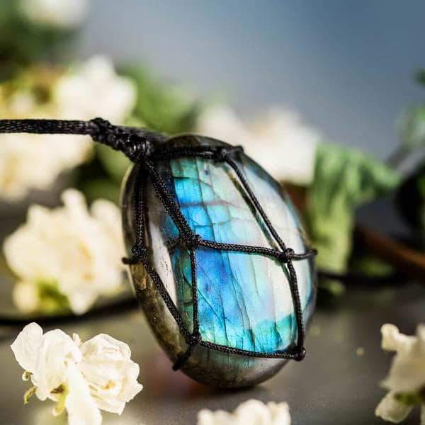 Mystical Labradorite Dragonheart Necklace - Aris | Rosalyssa