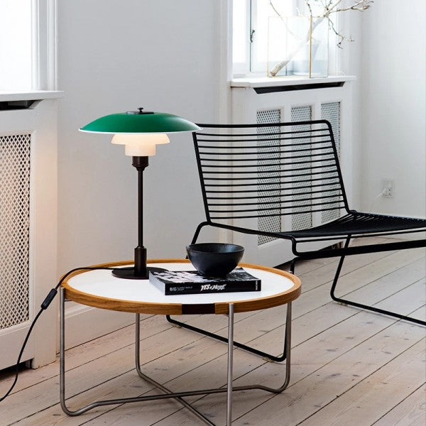 LumaNova víceúrovňová kovová stolní lampa v moderním provedení