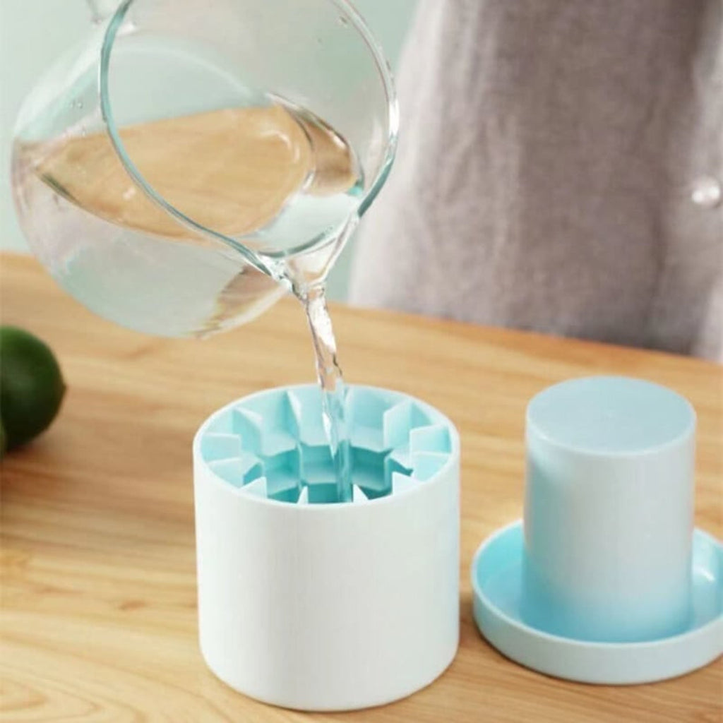 Compact Portable Ice Cube Tray With Lid For Stackable Cubes