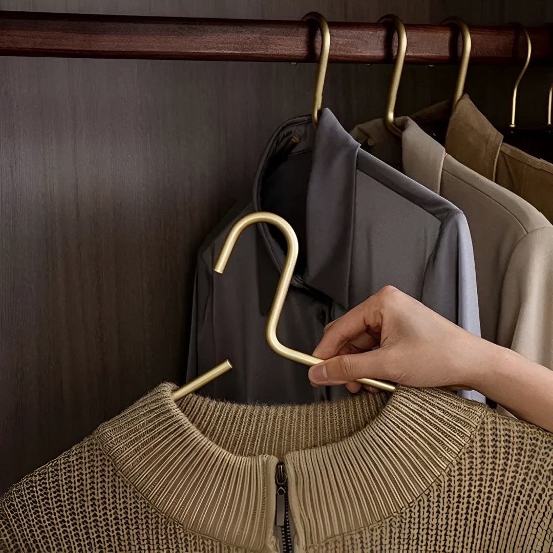Women's Space-Saving Heavy-Duty Hangers Set For Closet Organization