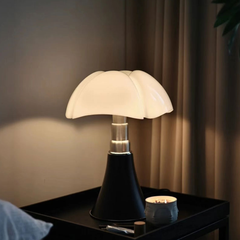 Retro moderní akcentní světlo s vintage LED stolní lampou