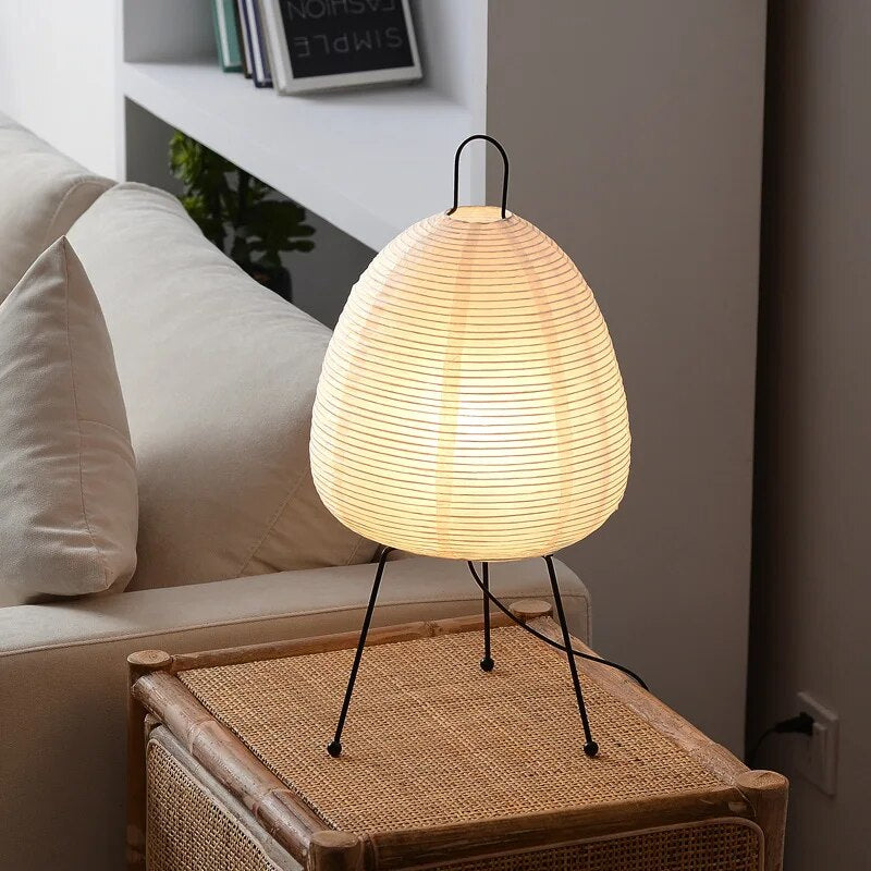 Lampada da tavolo LED in carta di riso giapponese Hikari per camera da letto